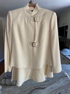 Anne Klein Women's Cream Buckle-Front Jacket size 10 and skirt size 8